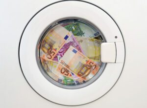 Scopri gli Autoriciclaggio Esempi: Guida Completa e Casi Pratici